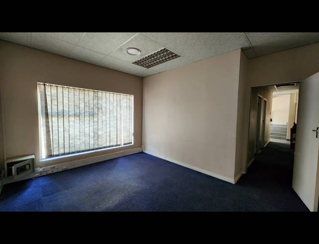 1,235M² WAREHOUSE FOR SALE IN SPARTAN